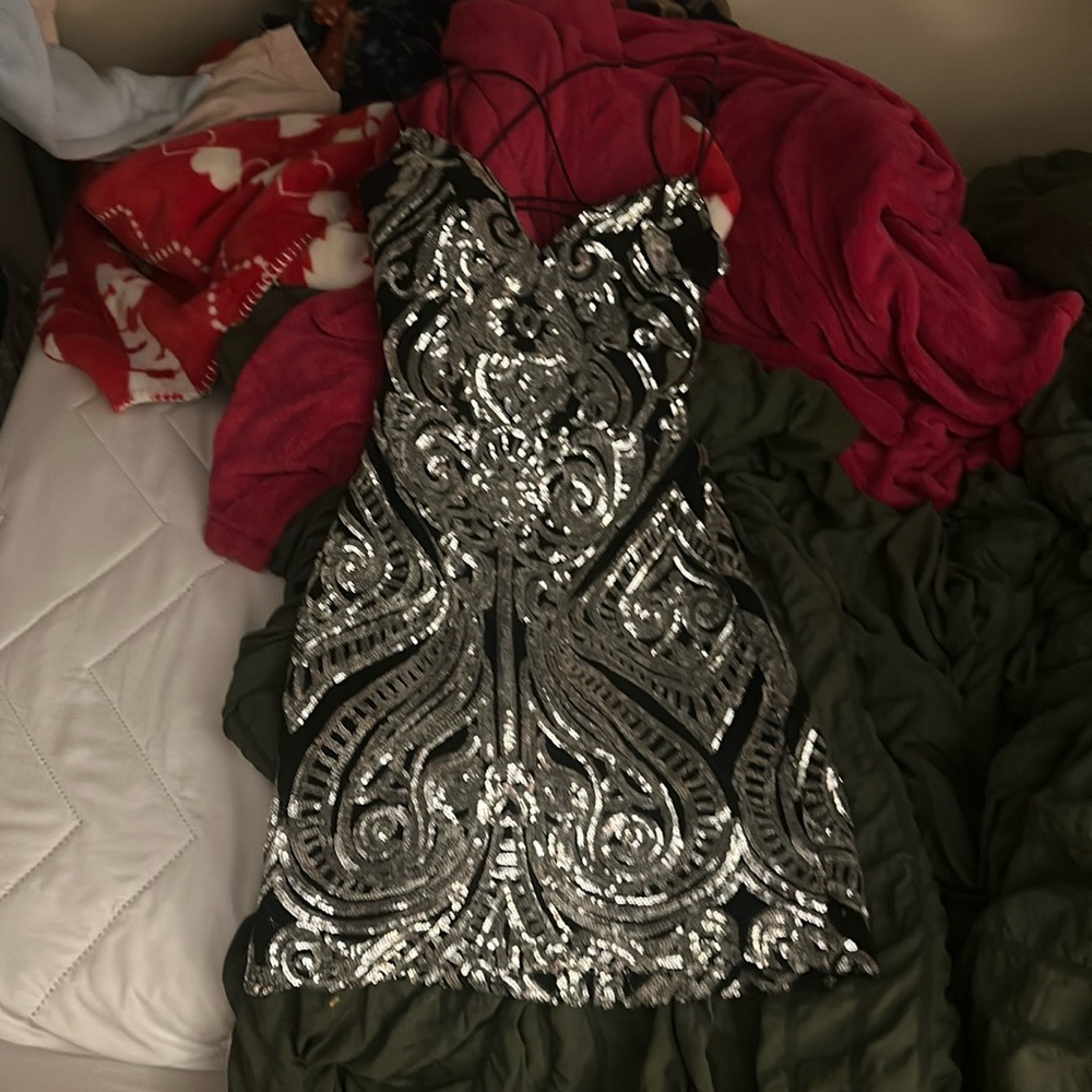 Dress, size 0. Only wore once.